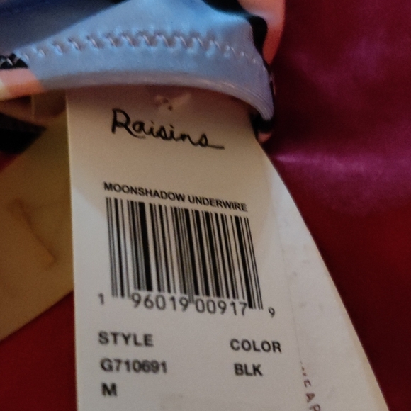 NWT Top Size Medium Vibrant Colors You Get The Bra Top Only - Picture 10 of 11